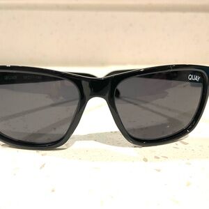 QUAY POLARIZED SUNGLASSES BRAND NEW NEVER WORN